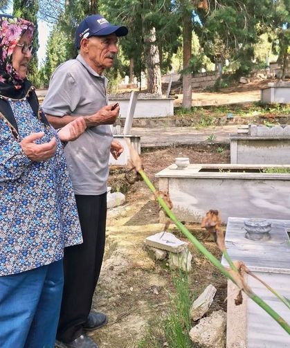 Mezarlıklarda duygu seli