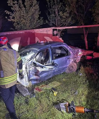 Muş'ta aynı otomobilde bulunan 4 kız kardeş kaza geçirdi: 1 ölü