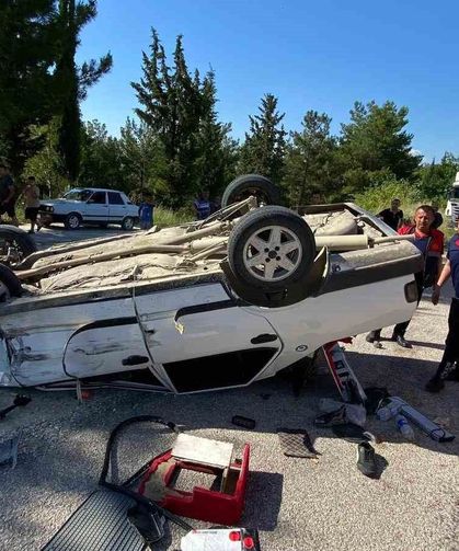 Osmaniye'de kontrolden çıkan araç takla attı: 2 yaralı