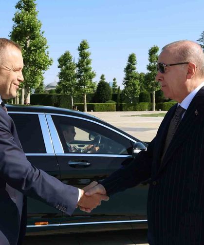 Erdoğan: 'NATO zirvesi kapsamında ittifakın Avrupa sütununun güçlendirilmesi ve caydırıcılığının tahkim edilmesi ortak önceliğimiz'