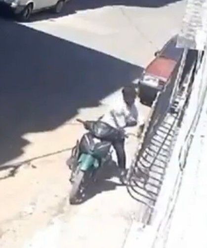 Gaziantep'te tepki çeken görüntü: Küçük kızını darbedip motosikletle sürükleyen baba gözaltına alındı