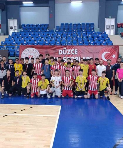 Gençler B futsal mahalli müsabakaları sona erdi