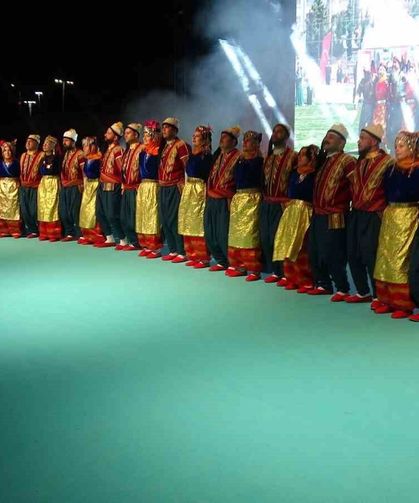 Kilis'te halk oyunları ve müzik şöleni