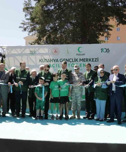 Kütahya Yeşilay Gençlik Merkezi ve Kafe1920 hizmete açıldı