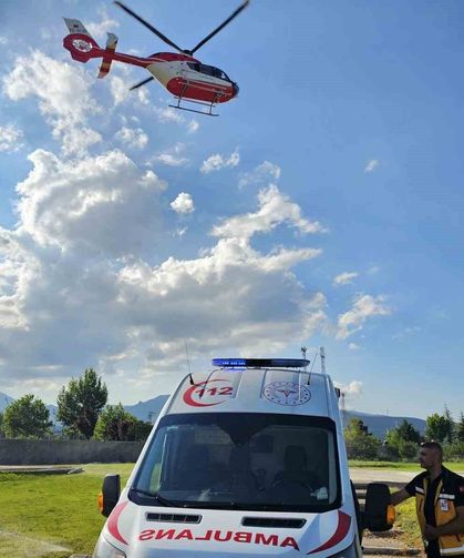 Prematüre ikizlerden biri helikopter ambulansla Niğde'ye nakledildi