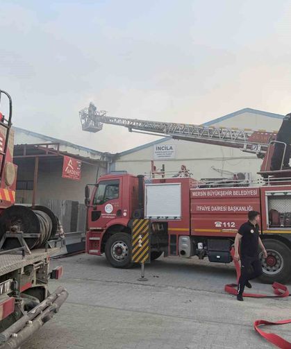Tarsus'ta atölyede çıkan yangın korkuttu