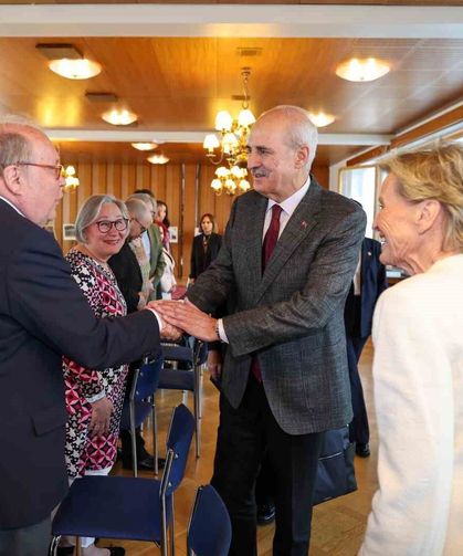TBMM Başkanı Kurtulmuş, Finlandiya İslam Cemaatini ziyaret etti