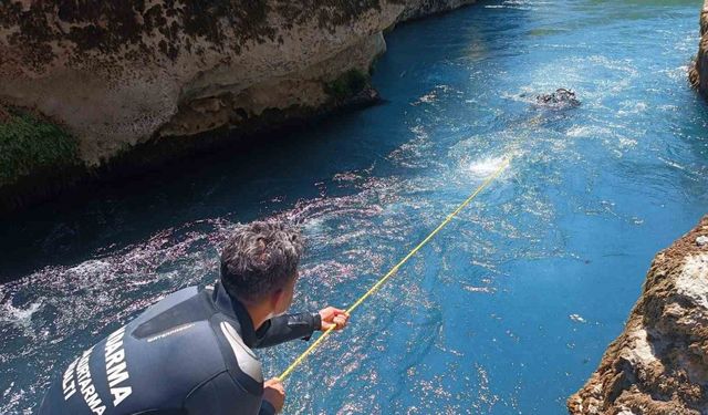 Akıntıya kapılıp kaybolan genç halen aranıyor