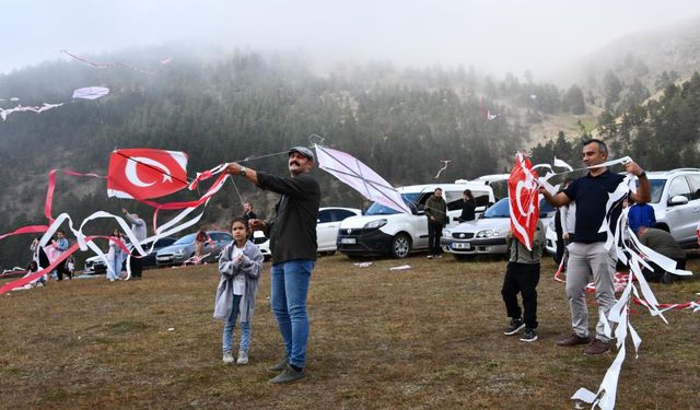 Zafer Bayramı, uçurtma şenliğiyle kutlandı