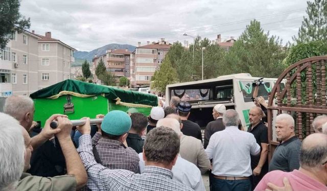 Ayşe Karataş son yolculuğuna uğurlandı