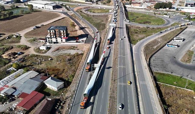 Rüzgar Enerji Santrali, trafiğin aksamasına neden oldu