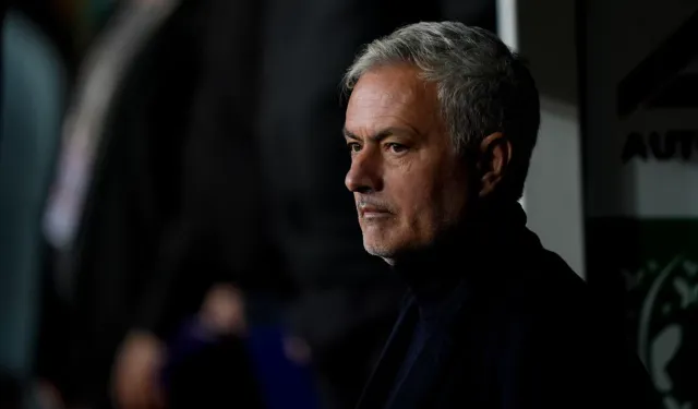 Jose Mourinho, TED bursiyer çocuklarla iftarda buluştu