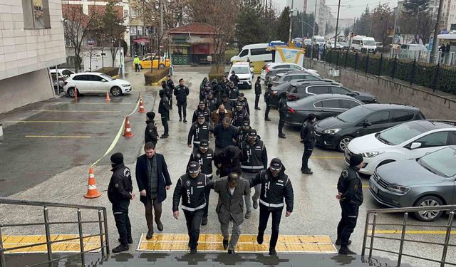 Eskişehir’de tefecilik suçundan 4 kişi tutuklandı