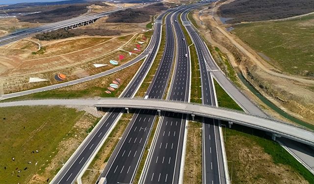 21 ilin geçiş noktasında bayram hareketliliği