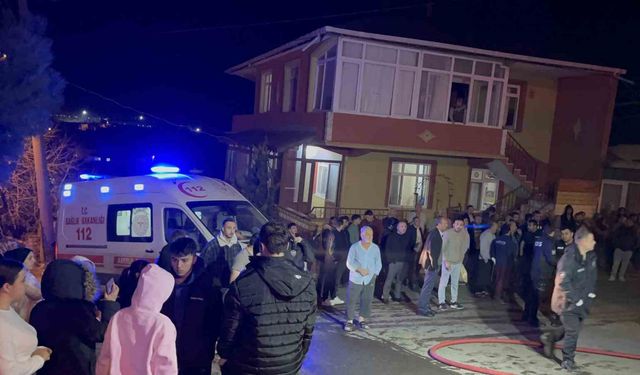 Çorlu'daki yangın 5 kişiyi hastanelik etti
