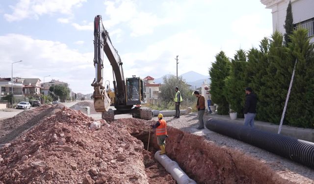 75. Yıl Cumhuriyet Bulvarı’ndan trafiğe nefes aldıran yeni çalışmalar başladı