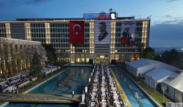 İBB'den Saraçhane'de Ramazan buluşmaları: Dinletiler eşliğinde iftar yemeği