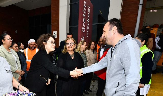İzmir’de huzurevi sakinleri unutulmadı: Bayramlaşma programı düzenlendi