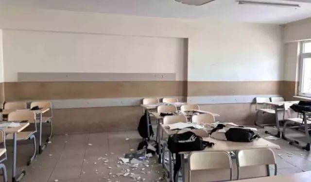 Eskişehir'de okulda tavandan sıva düşmesi: 4 öğrenci yaralandı