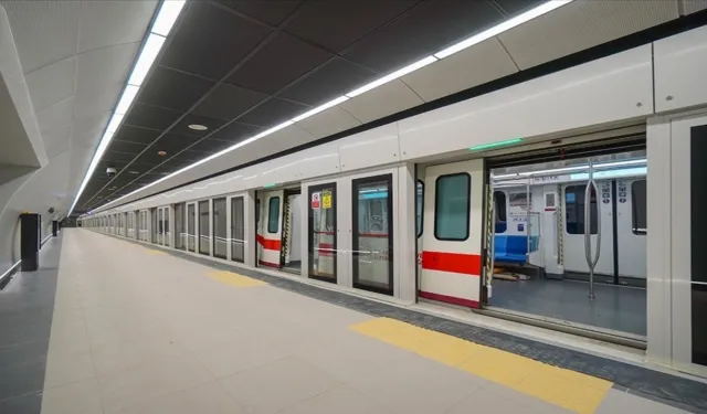Metro İstanbul, eylemler nedeniyle sefer saatlerini uzattı