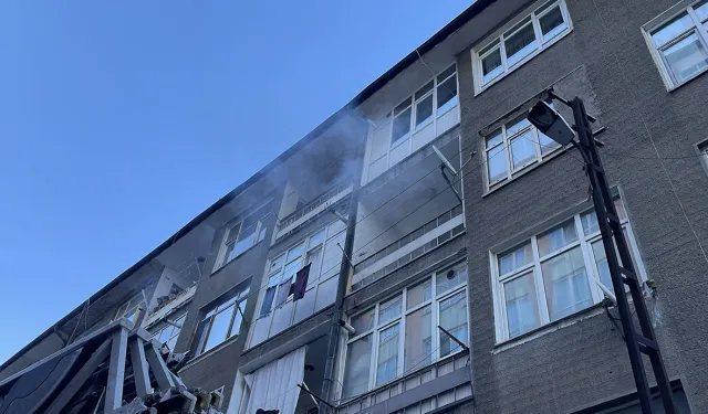 Kayseri’de bir kişi evini ateşe verdi