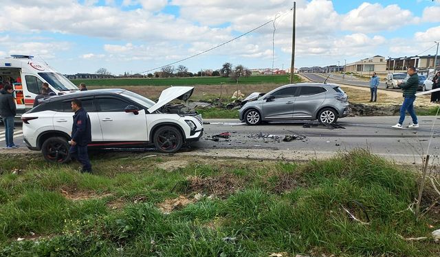Zincirleme kaza: 3’ü askeri personel 6 aralı