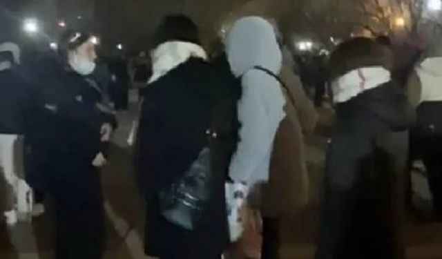 ODTÜ'de öğrenci yürüyüşüne polis engeli