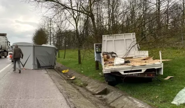 Kartepe'de trafik kazası: 2 yaralı