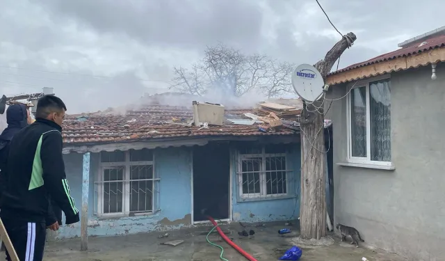 Tekirdağ'da yangın: Bir ev küle döndü