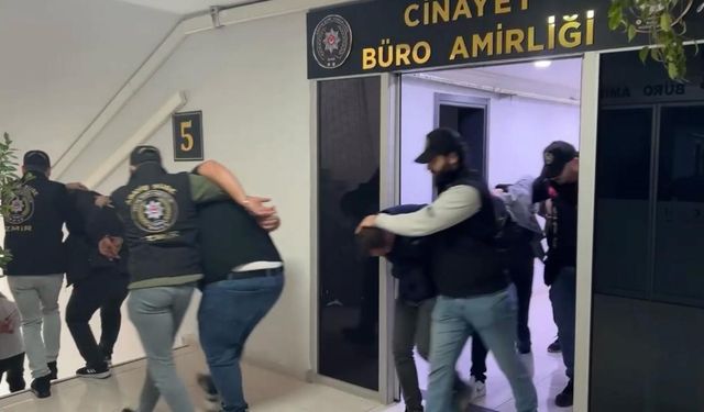 Müzikhol önünde silahlı kavga: 3 kişi hayatını kaybetti
