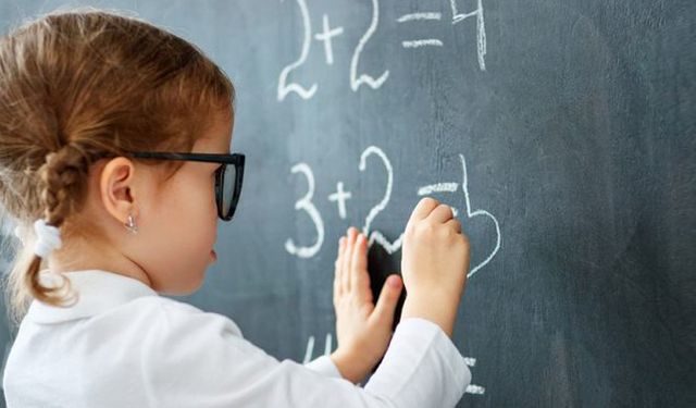 Otizm nedir? Çocuk nörolojisi doktoru Kadriye Akay anlattı