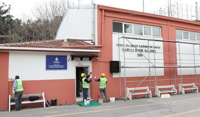 İBB, okulların spor salonlarını yeniliyor 