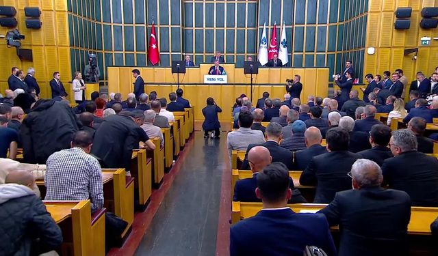 Yeni Yol grup toplantısı... Ahmet Davutoğlu: Kanal İstanbul’un kalan İstanbul’u da yok etmesine asla izin vermeyeceğiz