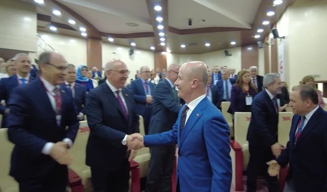 YÖK Başkanı Prof. Dr. Özvar, Üniversitelerarası Kurul Toplantısında konuştu: "Tarımda dijital teknolojilere dayalı programların oluşturulmasını hedefliyoruz"