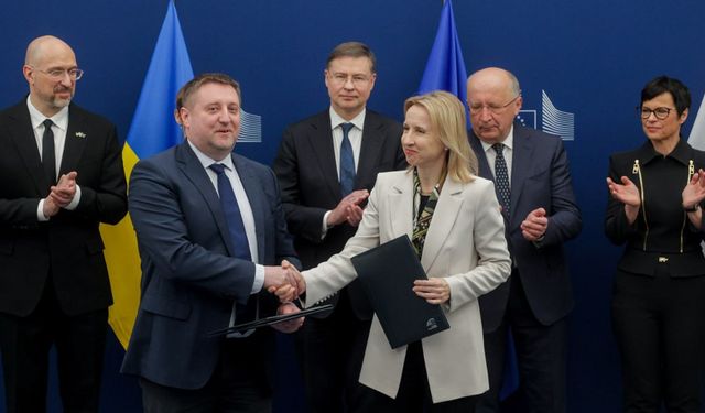 AB ve Ukrayna arasında 300 milyon euroluk anlaşma