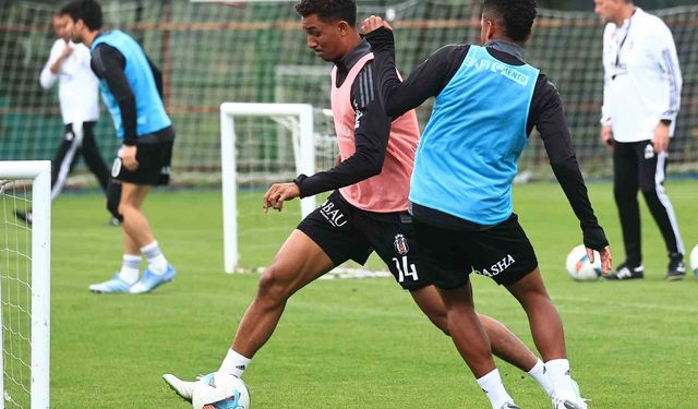 Beşiktaş kondisyon ve taktik çalıştı