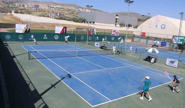 Cudi Cup’ta unutulmaz final: Şırnak’ta raket sesleri yükseldi