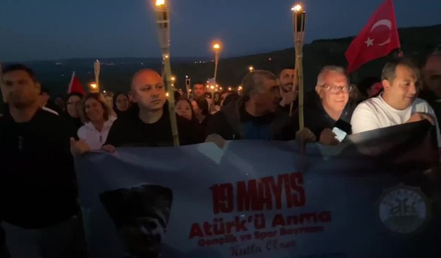 19 Mayıs Atatürk’ü Anma, Gençlik ve Spor Bayramı'nda Dinek Dağı meşalelerle aydınlandı