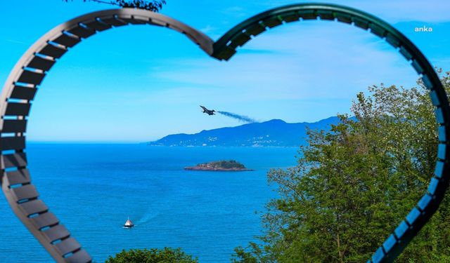 Giresun'da Solo Türk gösterisi hayran bıraktı
