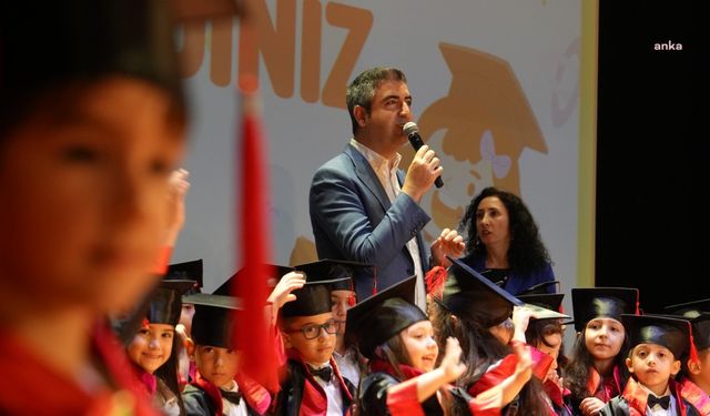 Kartal Belediyesi’nin kreşlerinde mezuniyet heyecanı