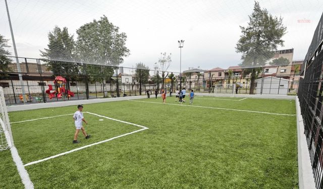 Konak’tan Yenidoğan Parkı’na modern saha