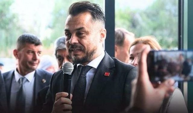 Osmaniye’de 19 Mayıs töreninde protokolde kendisine yer ayrılmayan CHP Osmaniye İl Başkanı Yavuzer,  tören alanını terk etti