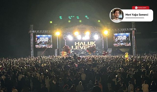 Haluk Levent, Bayındır Çicek Festivali'nde sahne aldı