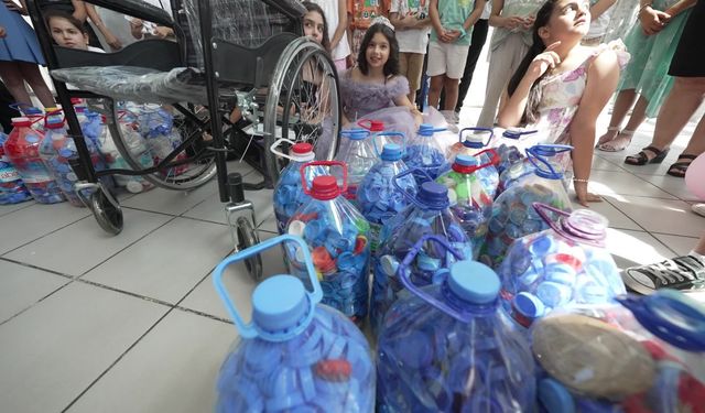 Buca Belediyesi'nin kampanyası ile bir vatandaş daha tekerlekli sandalyeye kavuştu 