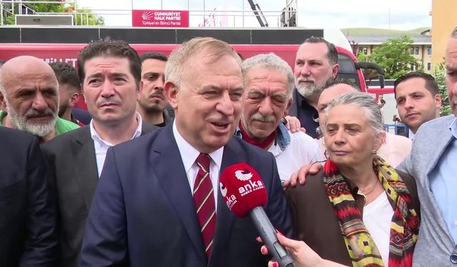 CHP'nin "Millet İradesine Sahip Çıkıyor" mitingi... Gökan Zeybek: "Sizin kaleleriniz bu adaletsizlikler yüzünden tek tek kayıp gidiyor"