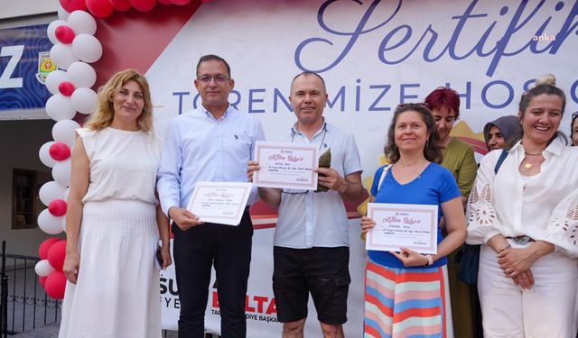 Tarsus Belediyesi akademi kursiyerleri sertifikalarını aldı