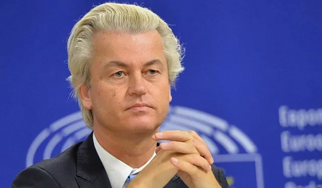 Hollanda'da hükümet dağıldı
