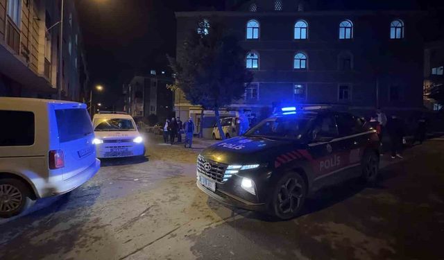 Arnavutköy’de silahlı saldırı: 1’i çocuk 2 yaralı