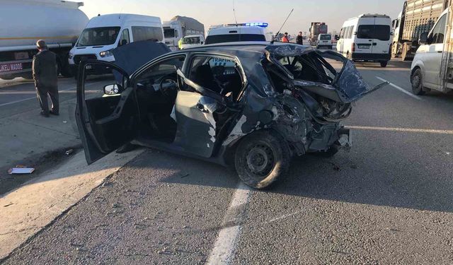 Konya’da üç araçlı zincirleme kaza: 1 yaralı