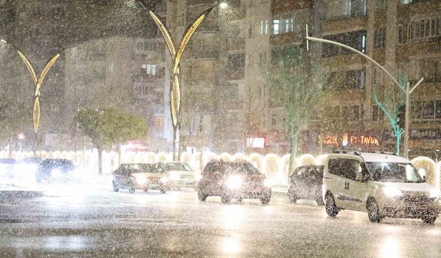 Aksaray'da okullara 1 gün kar tatili